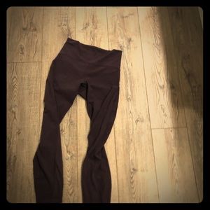 Lululemon train times - size 6